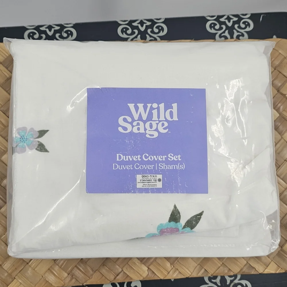 Wild Sage Twin Duvet Cover Set White Floral NWT Size Twin